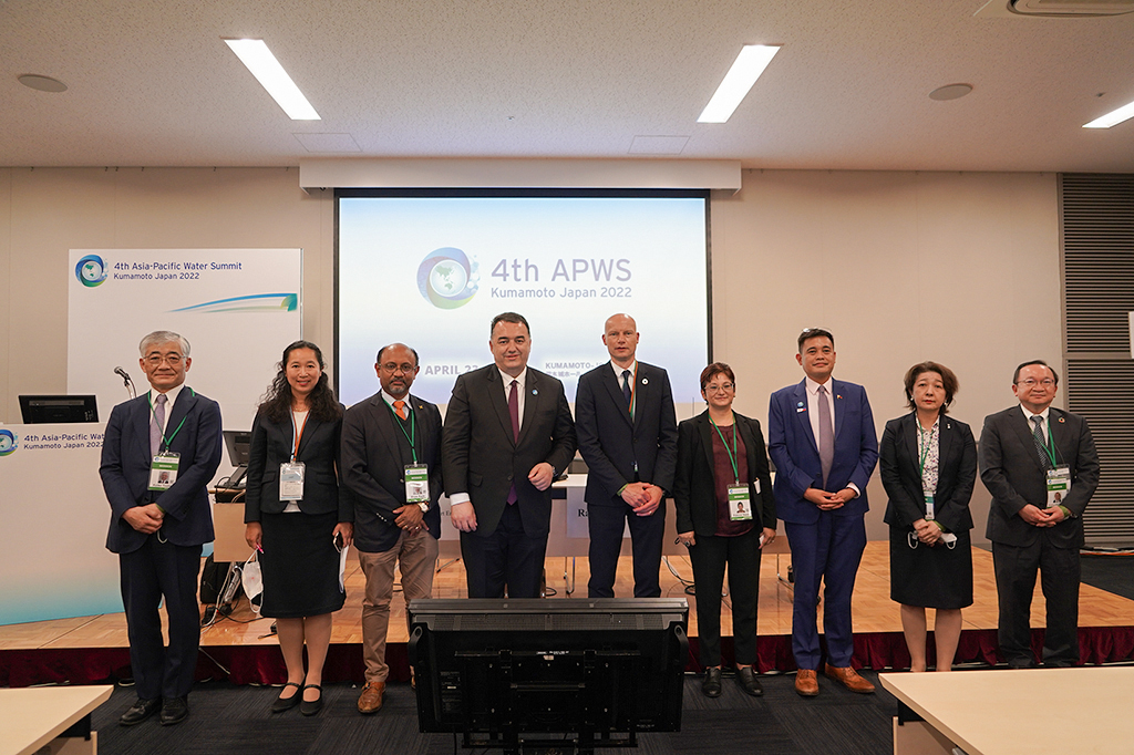 Speakers at the thematic session “Water and Disaster/Climate Change”